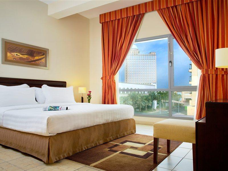Time Topaz Hotel Apartment Dubai Exterior photo